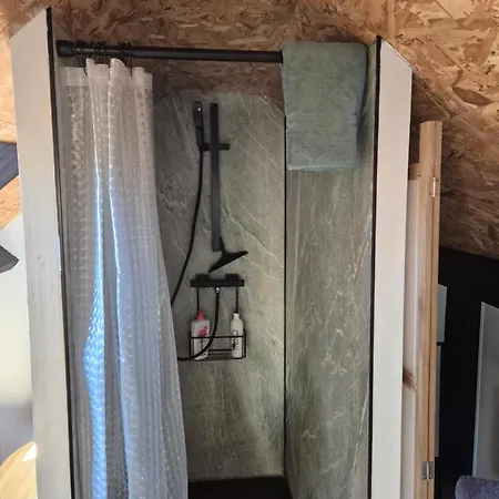 - La Grange Omonville-la-Rogue